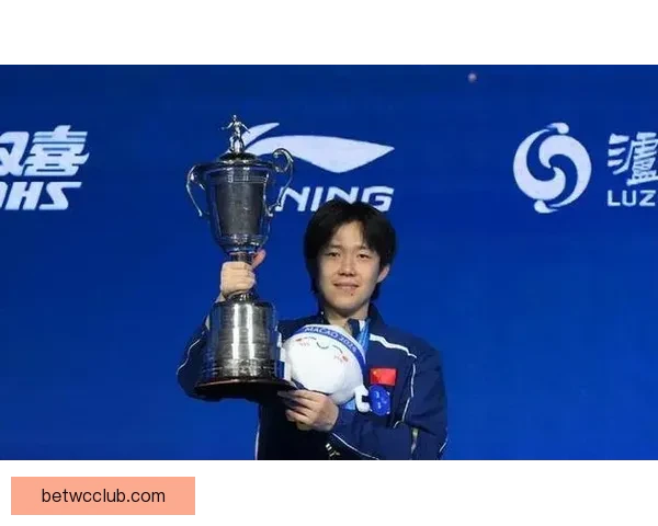 师娘落泪心疼刘国正妻子哽咽王楚钦独背国旗前行这一幕太揪心至极